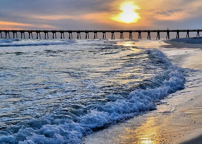 Perfect Getaway Near Beaches & Downtown! *